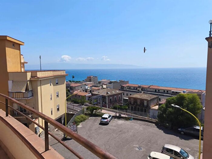 Appartamento trilocale in vendita in Via Sant Amaria Teresa Federico, Ali' Terme