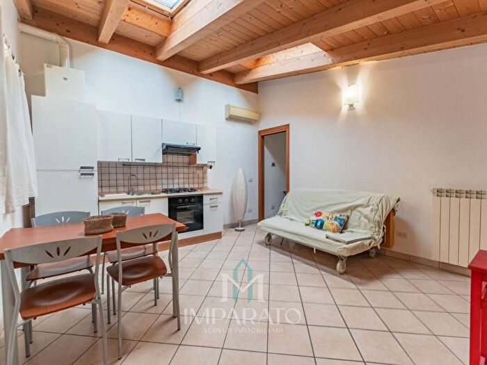 Appartamento bilocale in affitto in Via Bartolomeo Eustachi, Morgagni, Milano