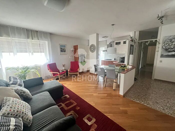 Appartamento quadrilocale in vendita in Via Val di Resia Udine, Udine