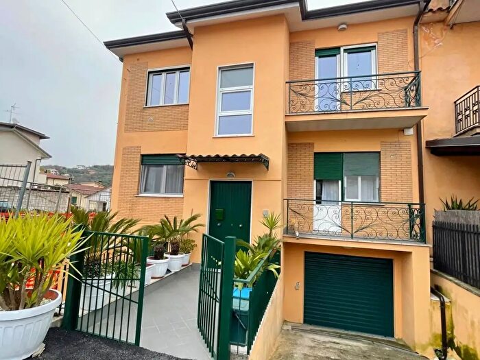 Appartamento quadrilocale in vendita in SantAngelo in Villa, Veroli