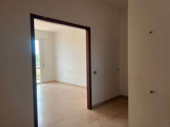 Appartamento trilocale in affitto in Via Adigrat, Triante, Monza