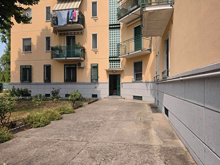 Appartamento trilocale in affitto in Via Natale Canducci, Pelucca Villaggio Falck, Sesto San Giovanni