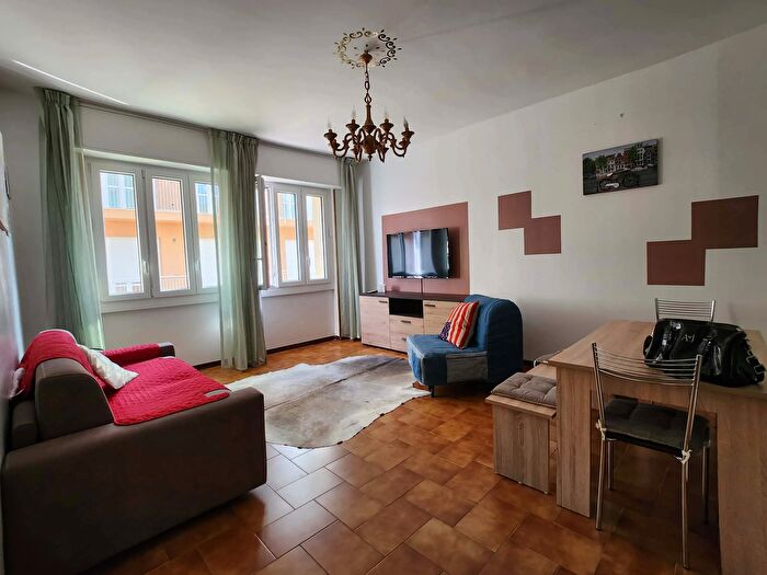 Appartamento monolocale in affitto in Via Partigiani, Seriate