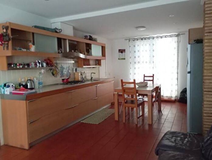 Casa quadrilocale in vendita in Via Piè di Marmo, Orte