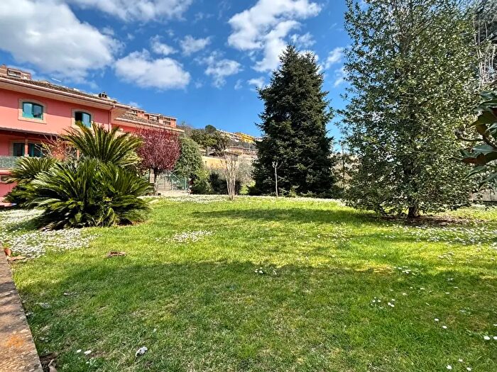 Casa con 5 locali in vendita in Via Aldo Moro, Alatri