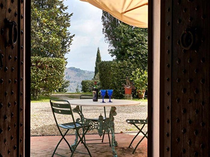 Casa con 6 locali in affitto in Via di Montebeni, Montebeni, Fiesole