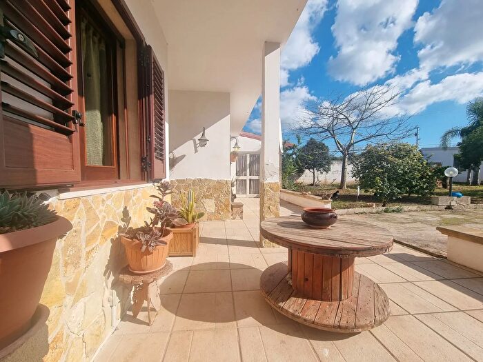 Casa quadrilocale in vendita in Via Scalelle Gallipoli Le Italia, Gallipoli