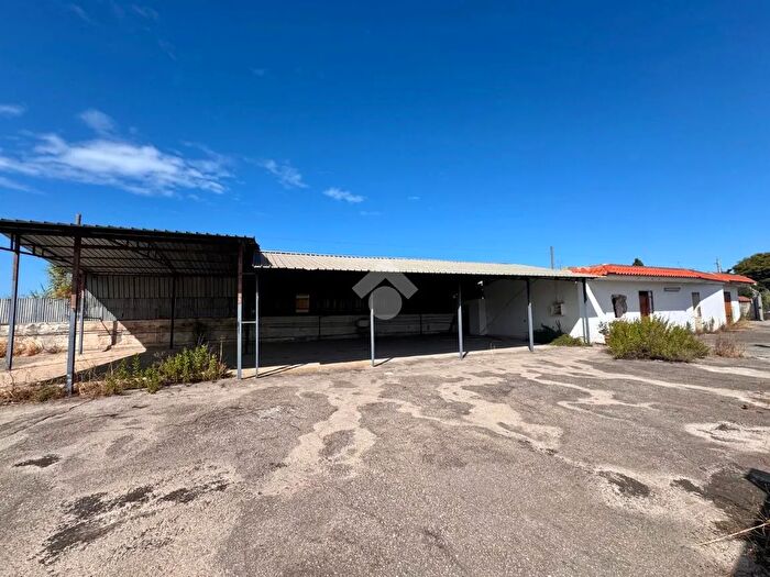 Casa trilocale in vendita in Via Domiziana, Mondragone