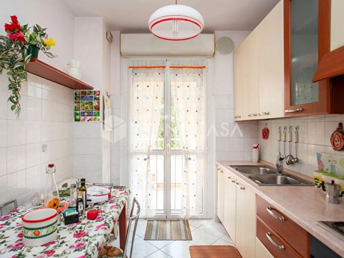 Appartamento trilocale in vendita in Via Carlo Perini, Milano