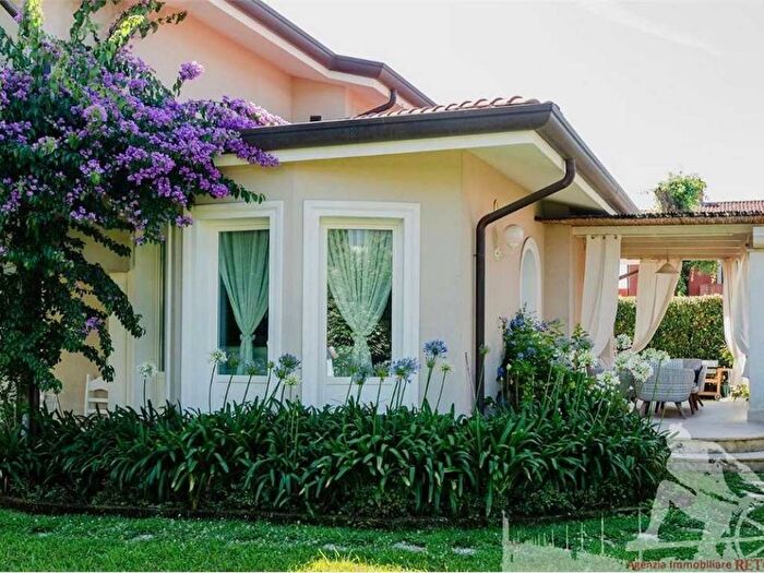 Casa con 5 locali in affitto in Centro, Forte dei Marmi