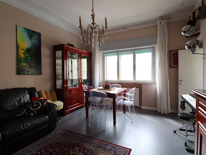 Appartamento con 5 locali in vendita in Siena in Periferia Nord Petriccio, Siena