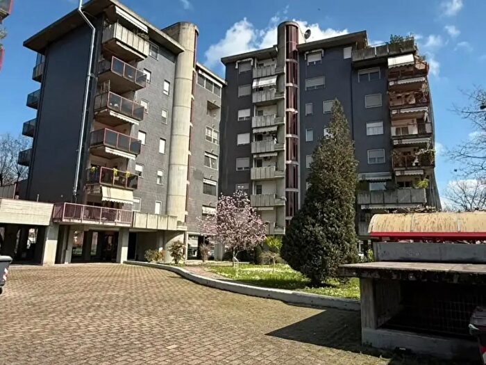 Appartamento quadrilocale in vendita in Largo Minatori, Casale Monferrato