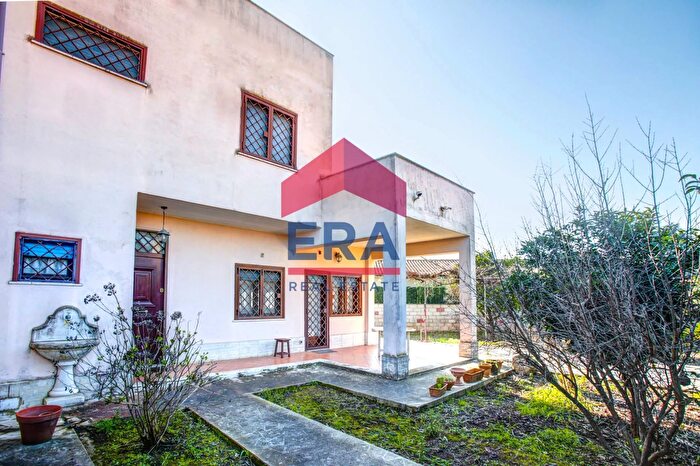 Casa quadrilocale in vendita in Via Adige, Ardea