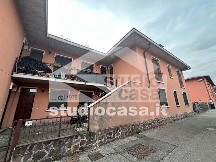 Appartamento bilocale in vendita in Via Fontana, Agnadello