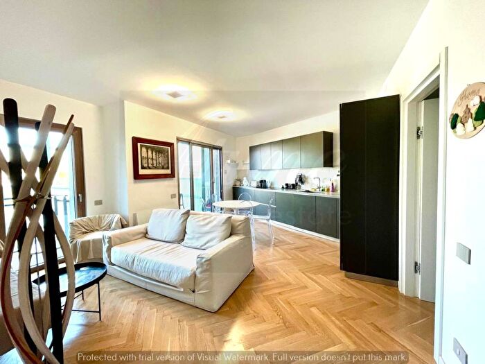 Casa trilocale in affitto in Via Crescenzo del Monte, Trastevere, Roma