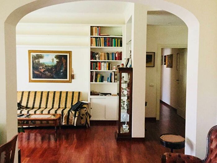 Appartamento trilocale in affitto in Via Thailandia, Eur, Roma