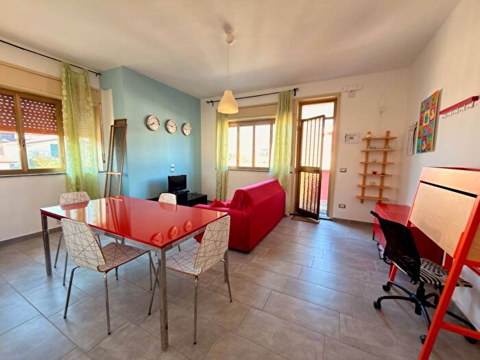 Appartamento trilocale in affitto in Via Mar Nero, Vaccarizzo, Catania