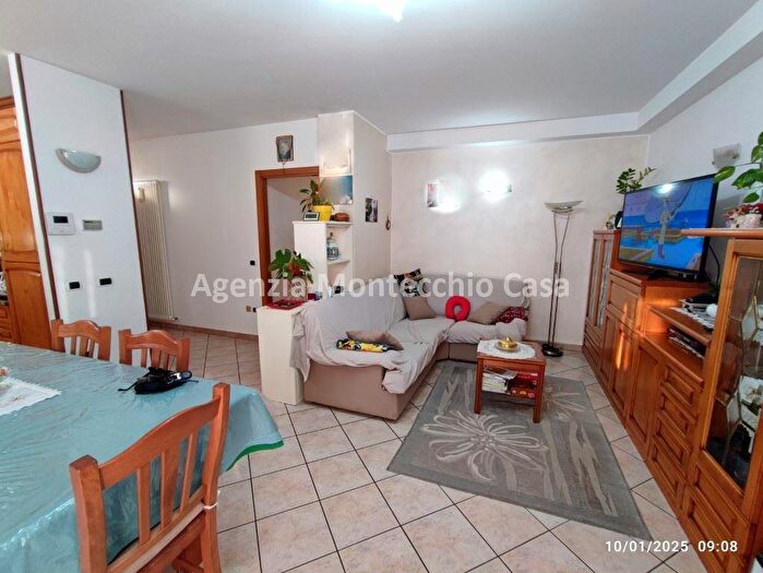 Appartamento con 5 locali in vendita in Via G Giolitti, Tavullia