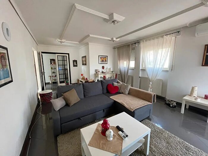 Appartamento trilocale in vendita in Viale Medaglie dOro, Modica