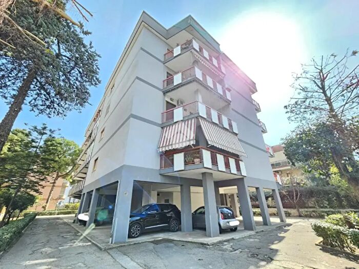 Appartamento con 5 locali in vendita in Via Cagliari, Taranto