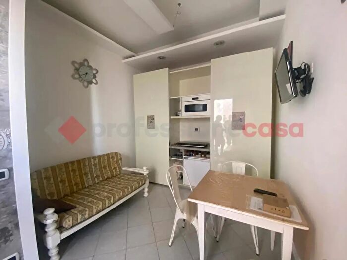 Appartamento monolocale in affitto in Empoli