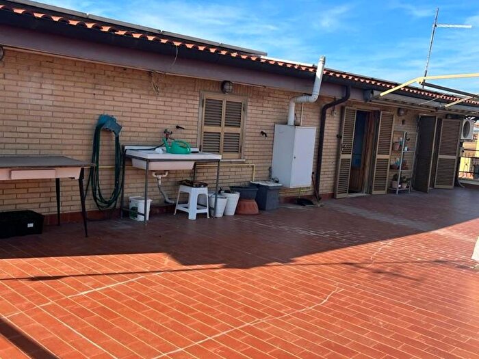 Casa trilocale in affitto in Via Morbegno, Casalotti, Roma