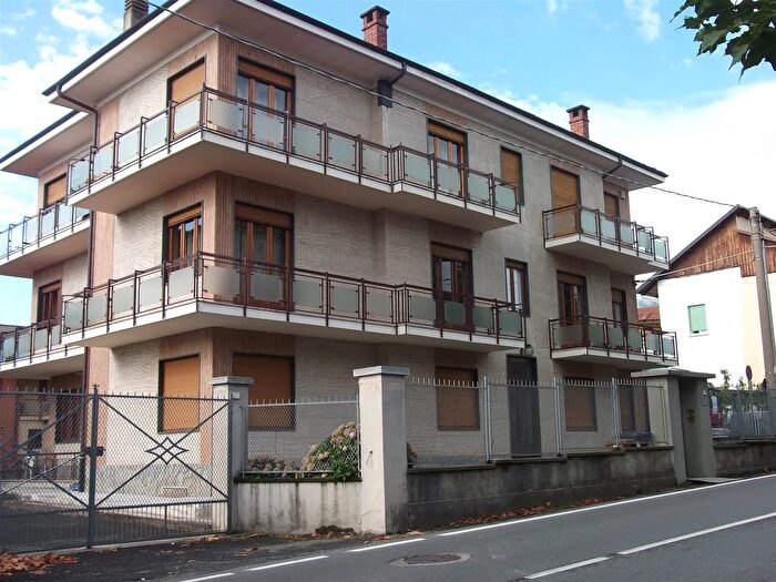 Appartamento trilocale in vendita in Via Coazze Giaveno, Giaveno