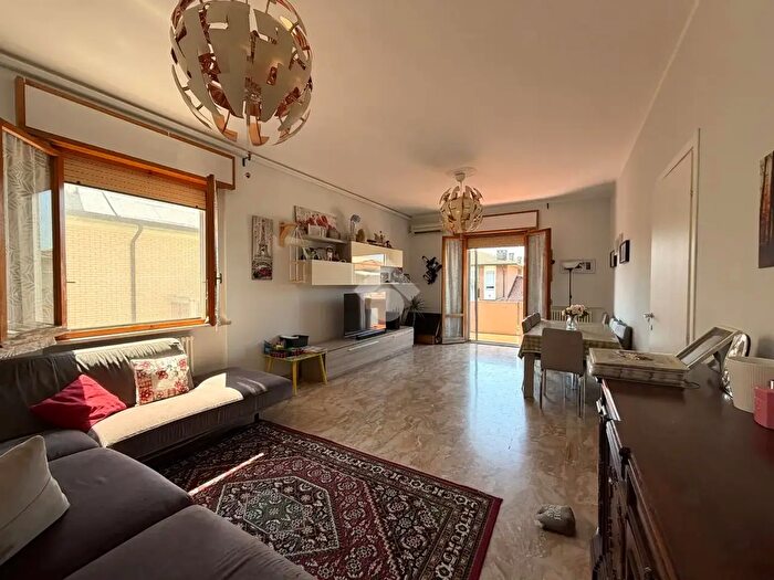 Appartamento trilocale in vendita in Forli'