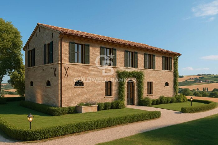 Casa con 10 locali in vendita in Strada Picciano, Tavullia