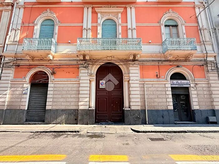 Appartamento con 6 locali in vendita in Via Monserrato, Catania