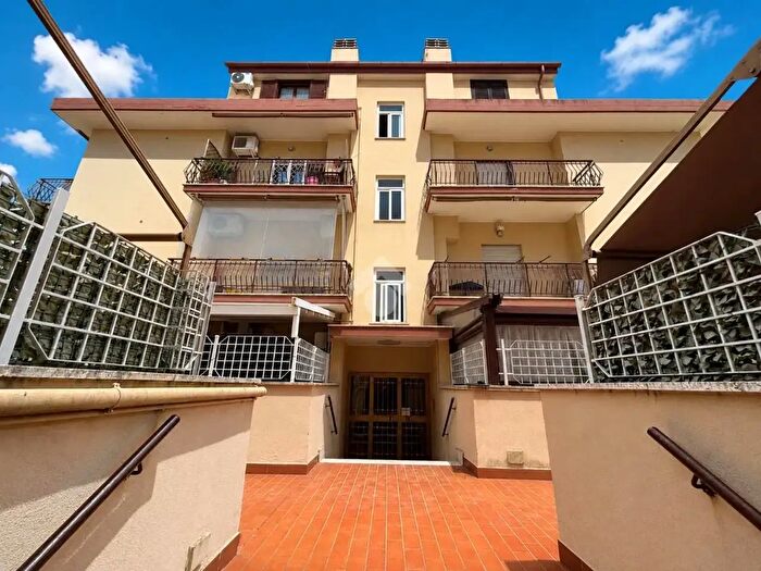 Appartamento trilocale in vendita in Via Ferruccio Parri, Genzano Di Roma