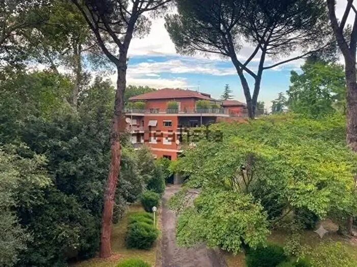 Appartamento quadrilocale in vendita in Via Salsomaggiore, Roma