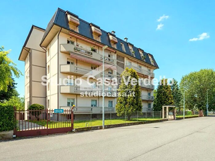 Appartamento trilocale in vendita in Via Silvio Pellico, Ciserano