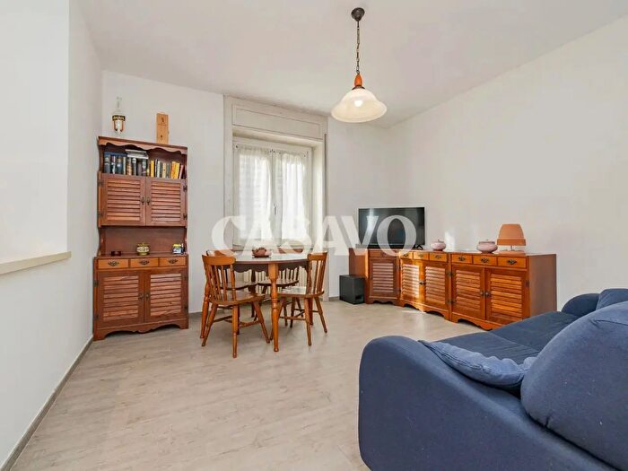 Appartamento bilocale in vendita in Via Francesco Baracca, Lecco