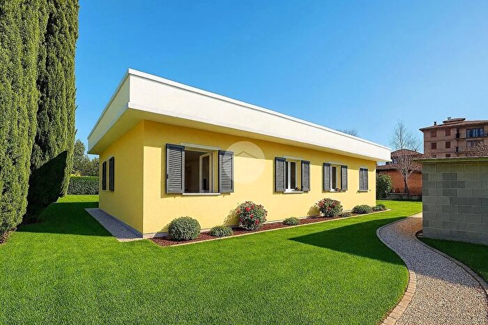 Casa con 5 locali in vendita in Via Colle Rosa, Supino