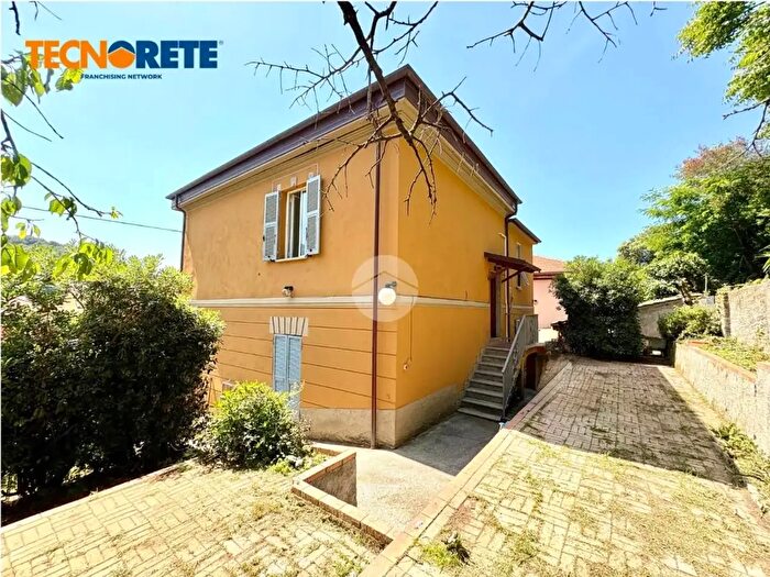 Casa trilocale in affitto in Via Ugo Botti, La Spezia