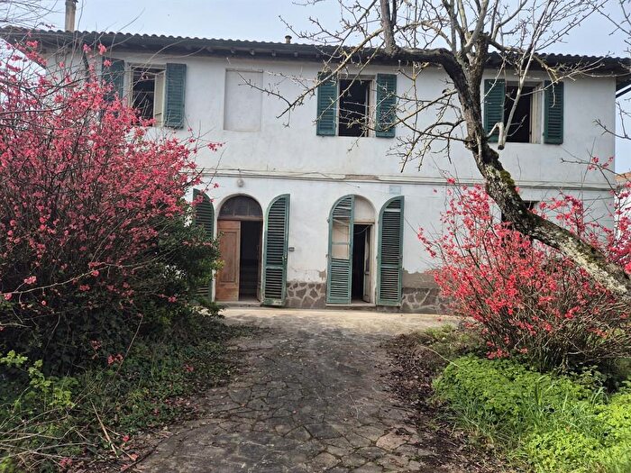 Casa con 10 locali in vendita in Certaldo