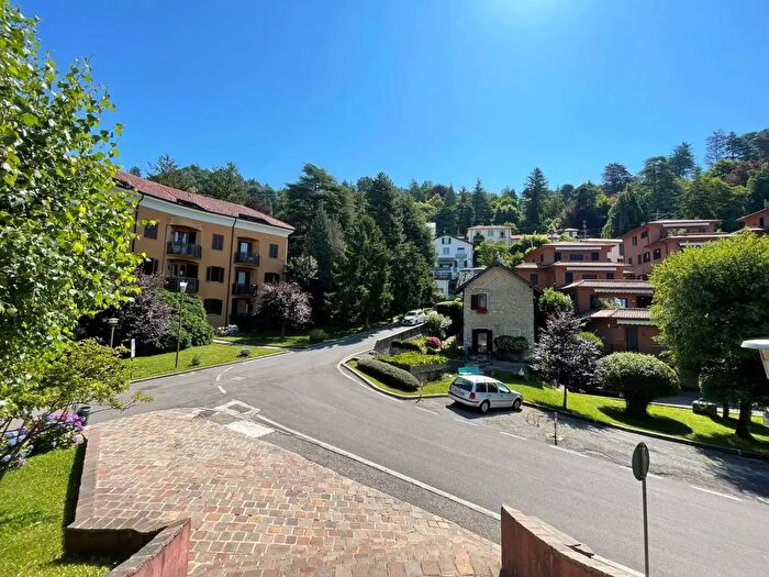 Appartamento bilocale in vendita in Brunate