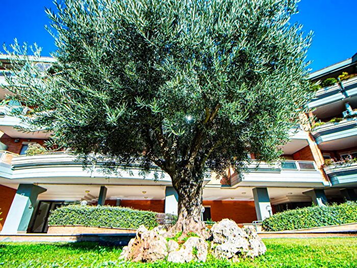 Appartamento quadrilocale in vendita in Roma