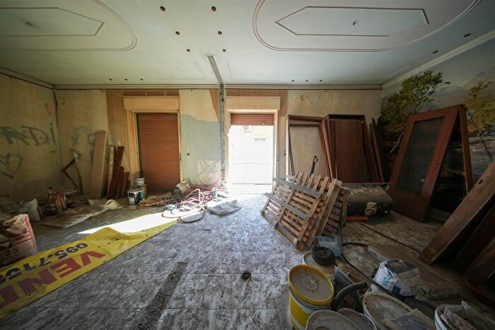 Appartamento con 5 locali in vendita in Via Vincenzo Gemito, Catania