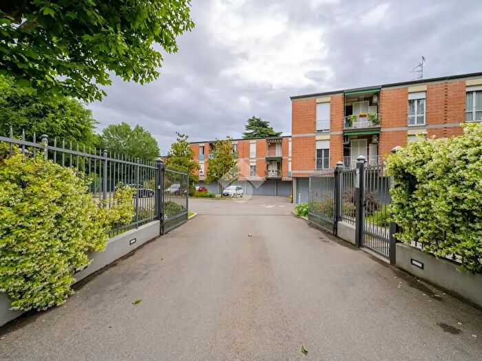 Appartamento quadrilocale in vendita in Via Raffaello Sanzio, Bologna