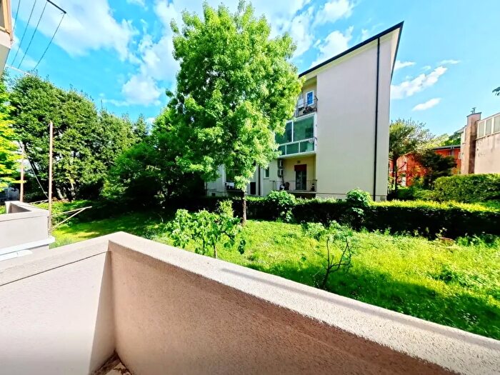 Appartamento con 5 locali in vendita in Via Albania, Padova