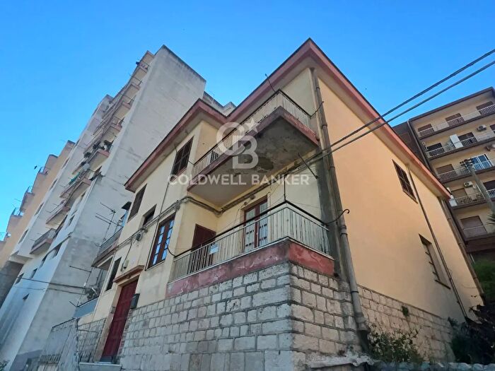 Appartamento trilocale in vendita in Modica
