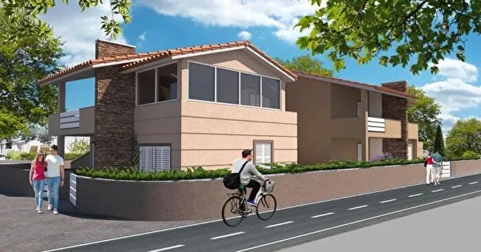 Appartamento quadrilocale in vendita in Via Montanara, Cecina