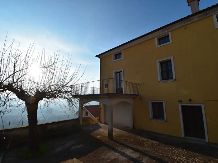 Appartamento trilocale in vendita in Via Santa Maria delle Grazie, Montesano Sulla Marcellana