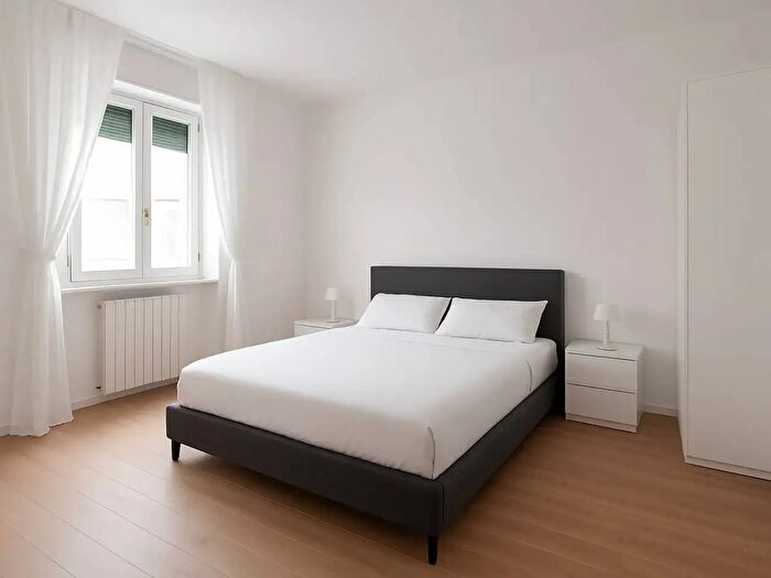 Appartamento trilocale in vendita in Via Giuseppe Montanelli, Pisa