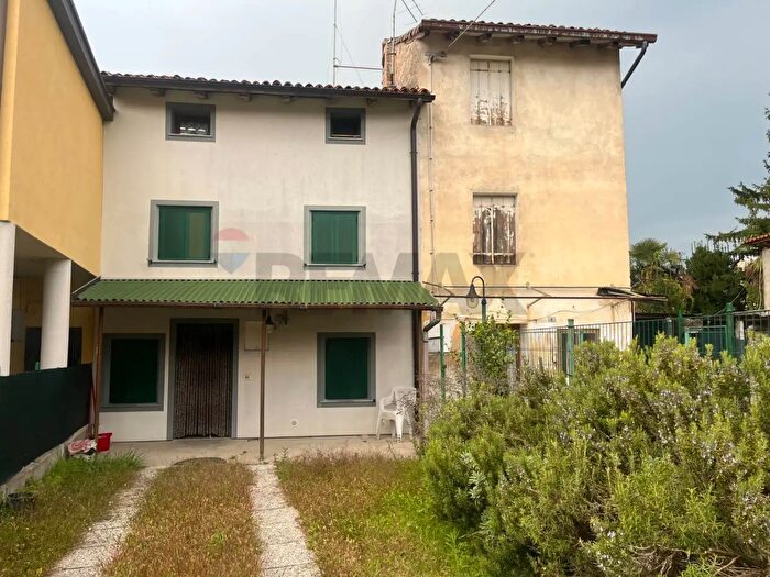 Casa con 5 locali in vendita in Via Luigi Gavin, Precenicco