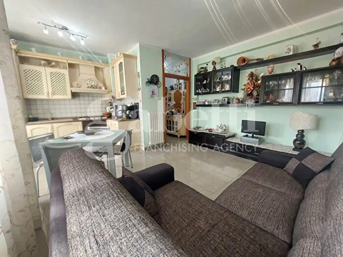 Appartamento quadrilocale in vendita in Via Aspromonte, Livorno