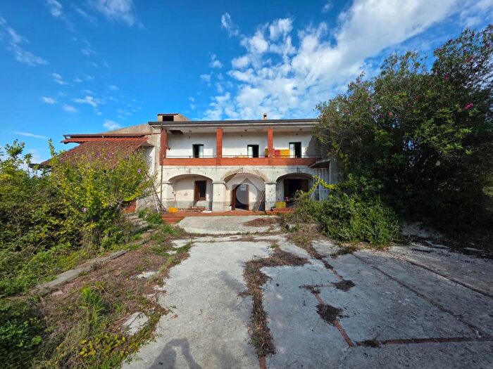 Casa con 9 locali in vendita in Contrada Torretta, SantAgata De Goti