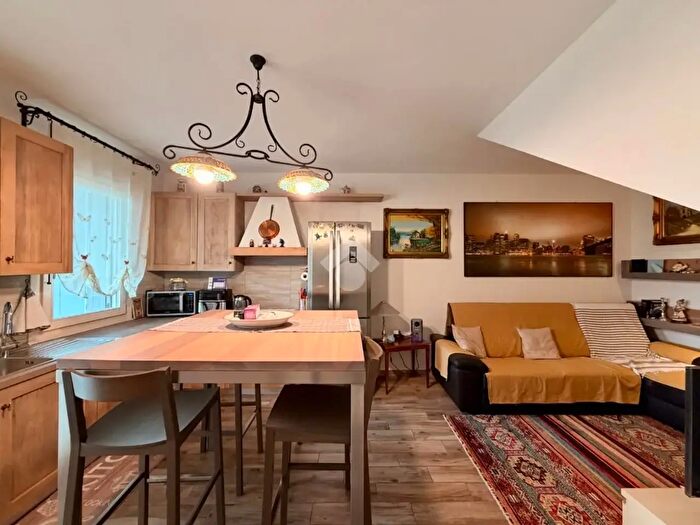 Appartamento bilocale in vendita in Via Colonnello Giovanni Fincato, Valeggio Sul Mincio